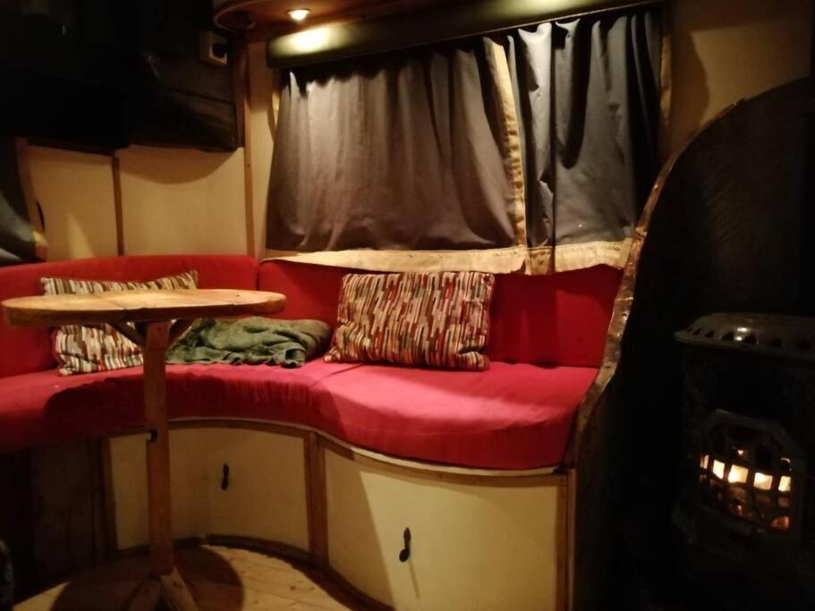Truck & Pod Creative Nature Retreat. แบนทรี ภายนอก รูปภาพ