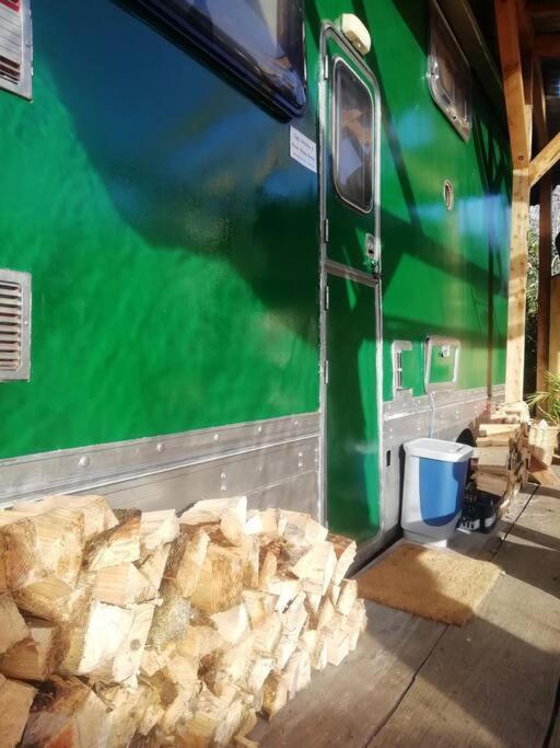 Truck & Pod Creative Nature Retreat. แบนทรี ภายนอก รูปภาพ